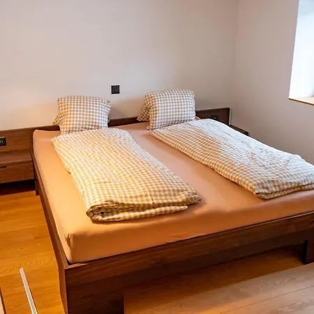 Apartment Binna